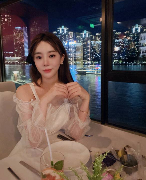 移动炮场马路女神